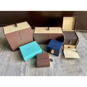 Bundle of ✨6✨ luxury brand boxes! (Louis Vuitton & Tiffany & Co.)